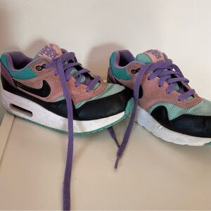 Girls Nike Air Max Shoes Size 1Y